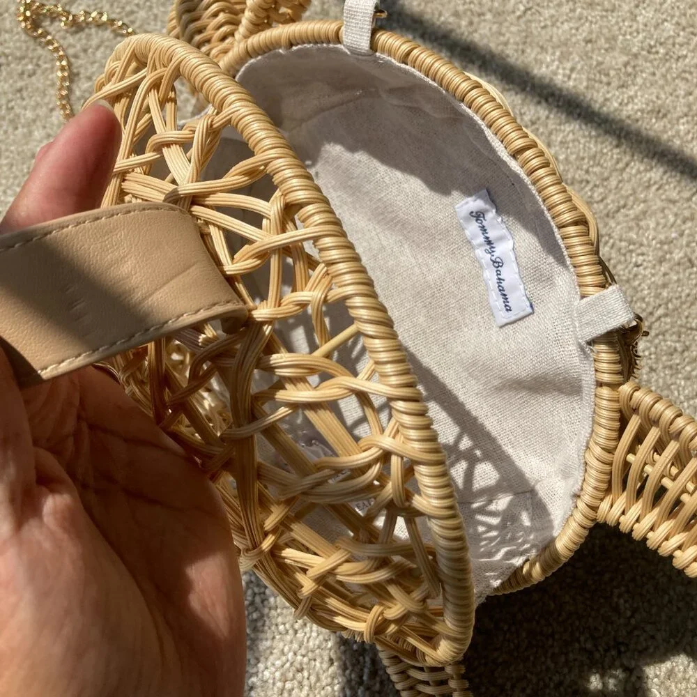 Tommy Bahama Rattan Turtle Bag - Picture 3 of 5